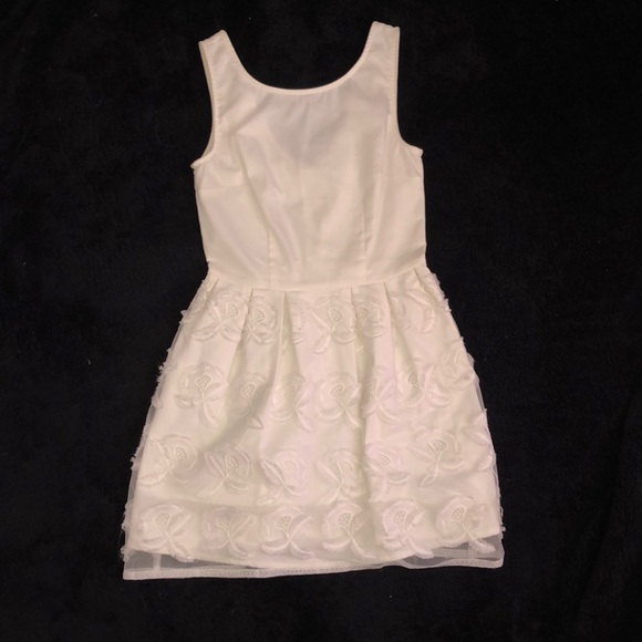 white dress size 00